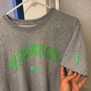 NIKE DRI-FIT KOBE BRYANT Black Mamba Venomenon RARE SHIRT Snake Green Gray Sz L